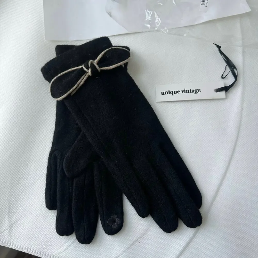 Unique Vintage Gloves- Black/ Beige Bow Wrist Glove